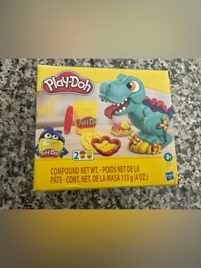 NEW NIP Play-doh Dino Fun Sculpting Set - Teal and Yellow